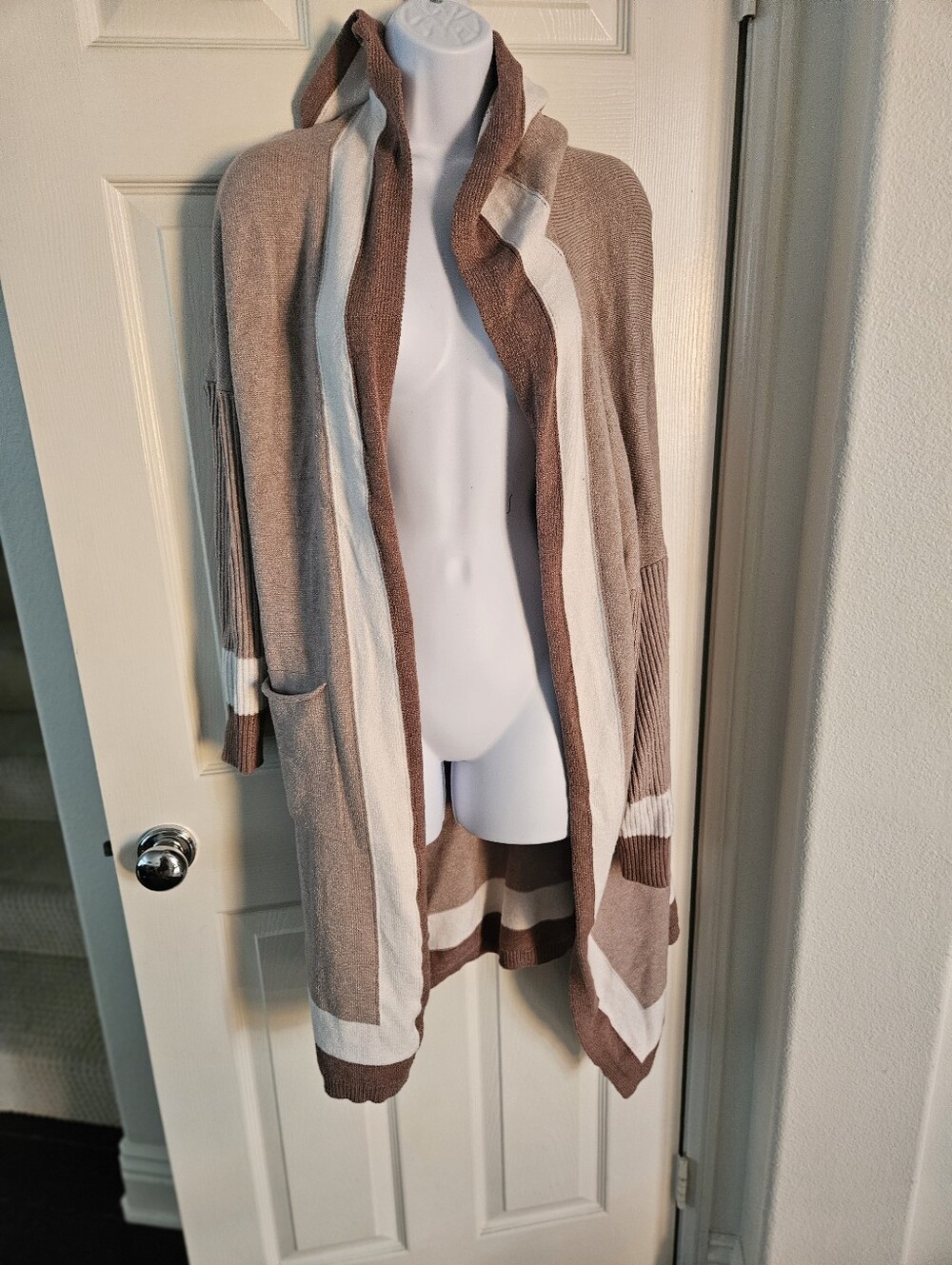 Oversized Colorblock Hooded Long Duster Cardigan Sweater - Taupe & White XL / OS